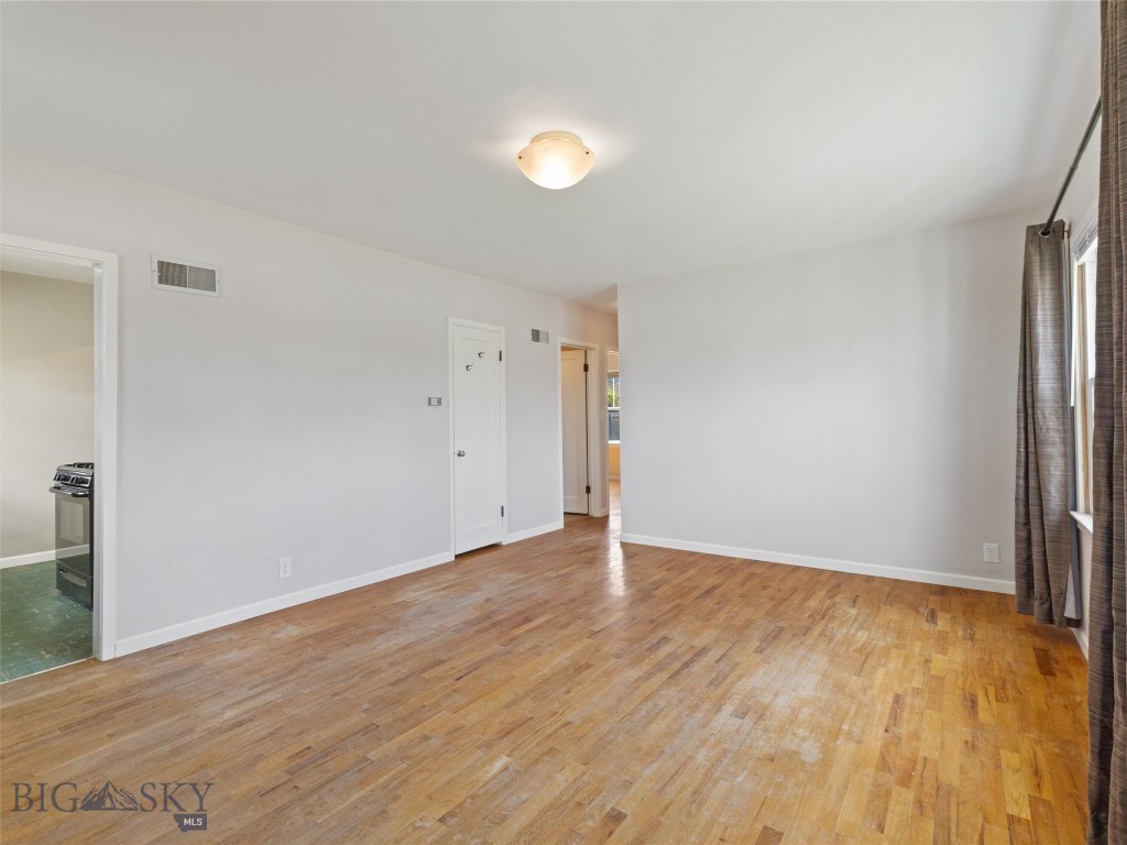 1305 W Geyser