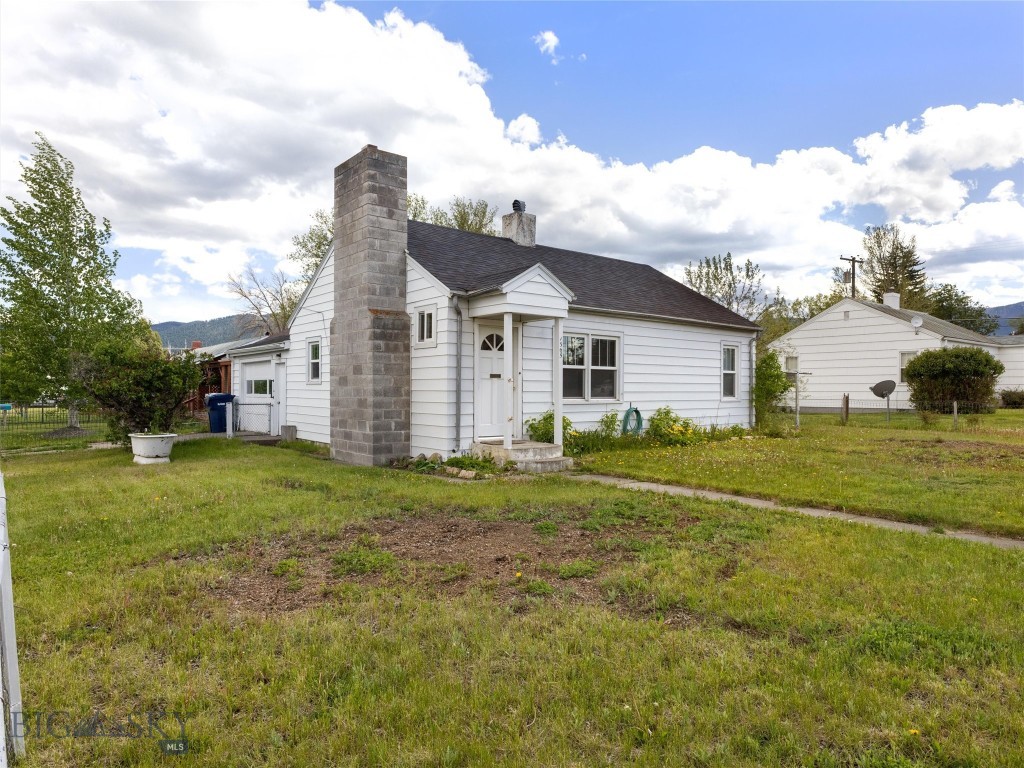 1305 W Geyser