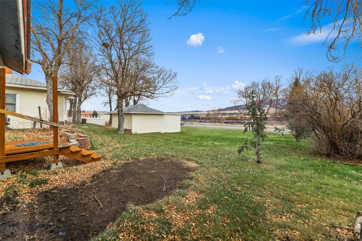 217 E Chinook Street