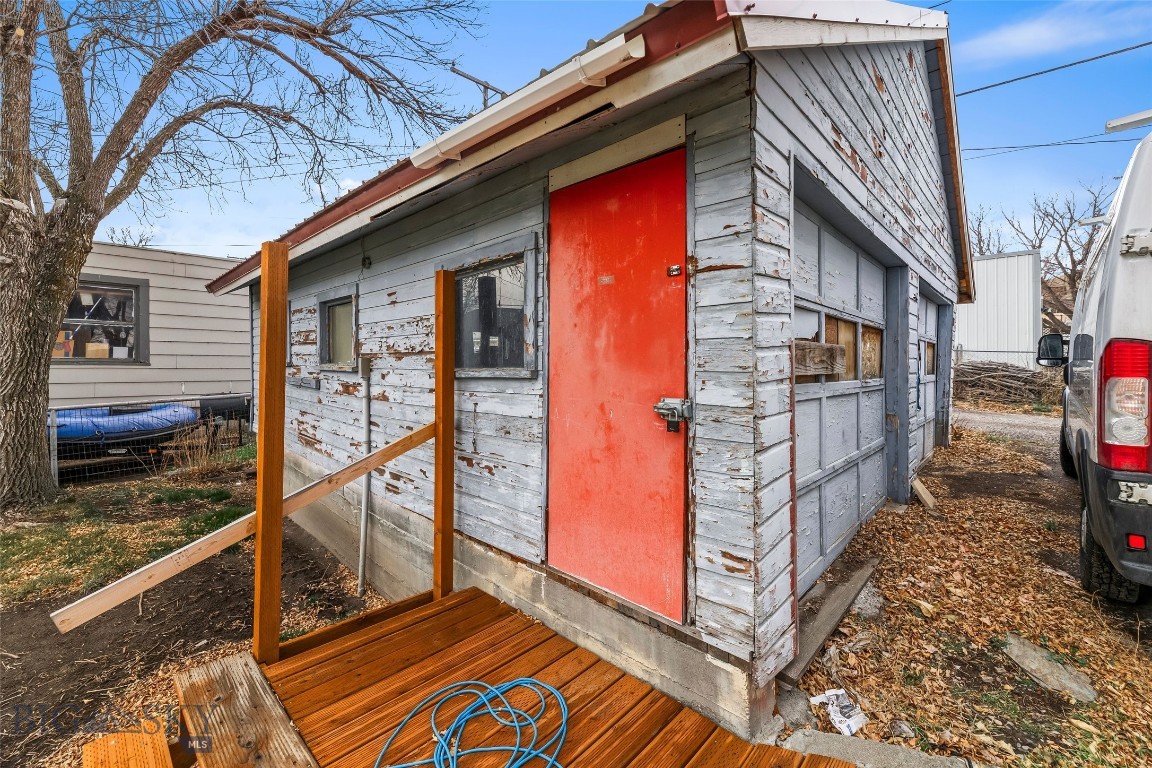 217 E Chinook Street