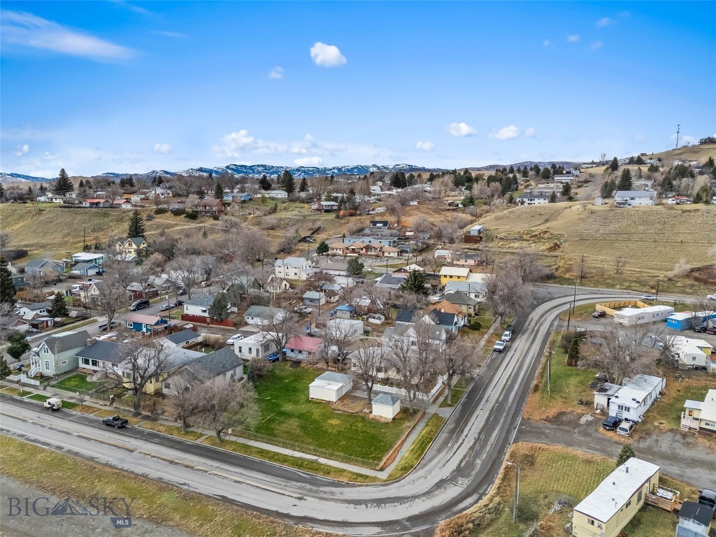 217 E Chinook Street