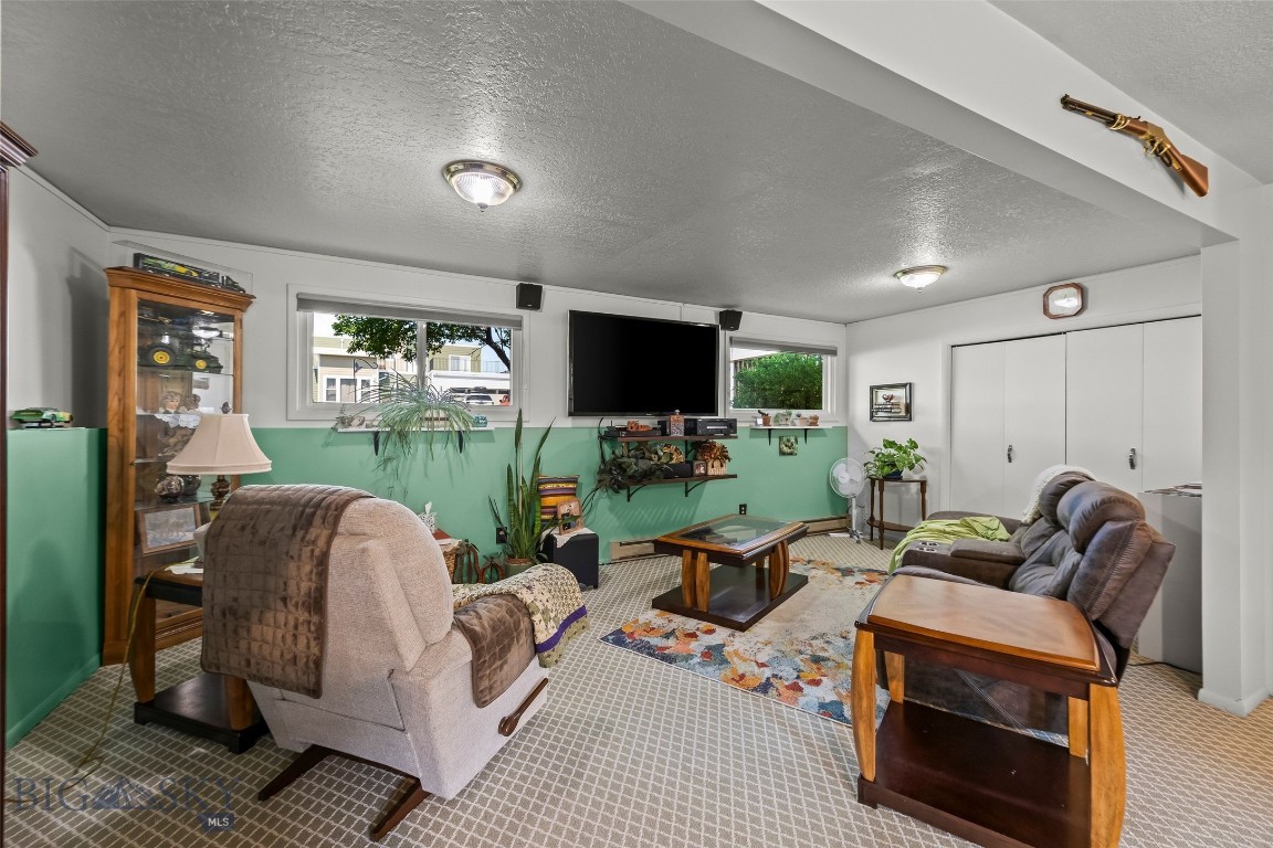 1123 W Summit Street