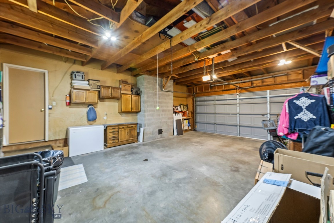 1123 W Summit Street
