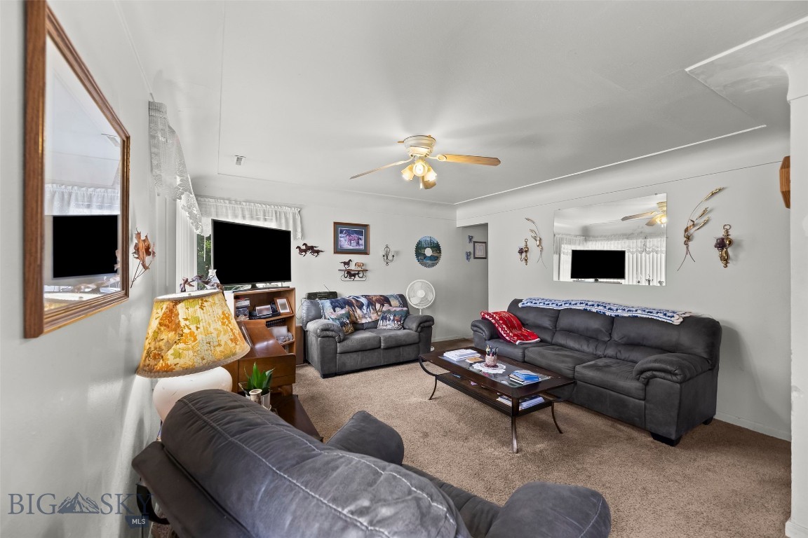 1119 & 1121 W Geyser Street