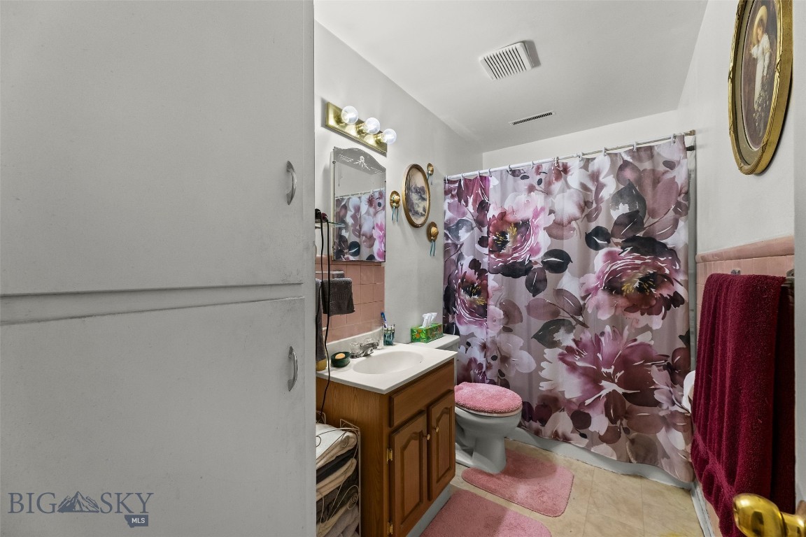 1119 & 1121 W Geyser Street