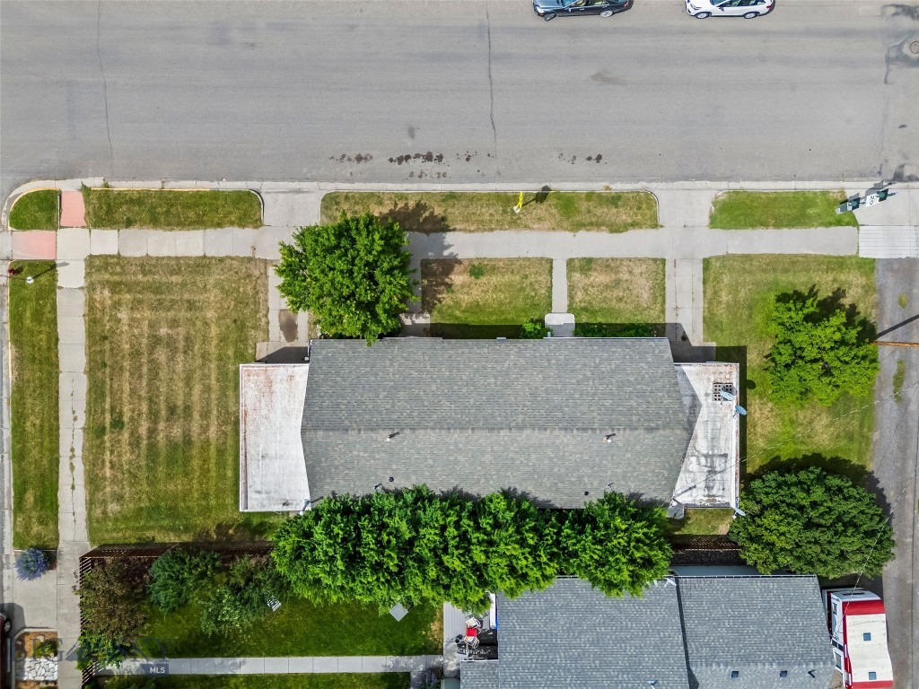 1119 & 1121 W Geyser Street