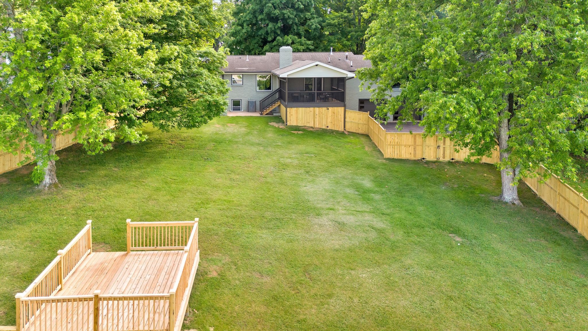 4010 Moss Rose Dr