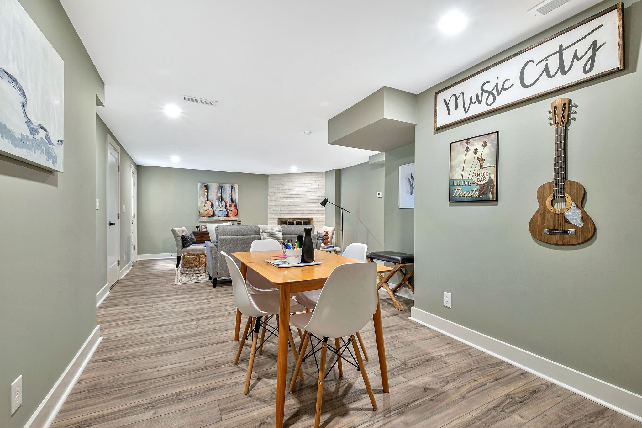 4010 Moss Rose Dr