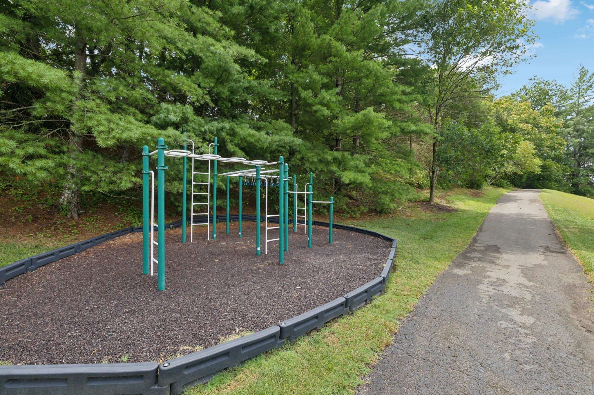 1253 Park Run Dr