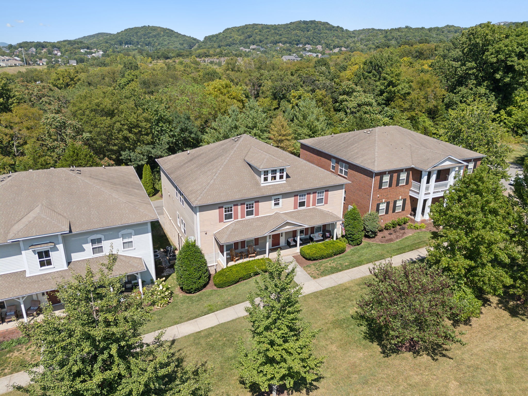 1253 Park Run Dr