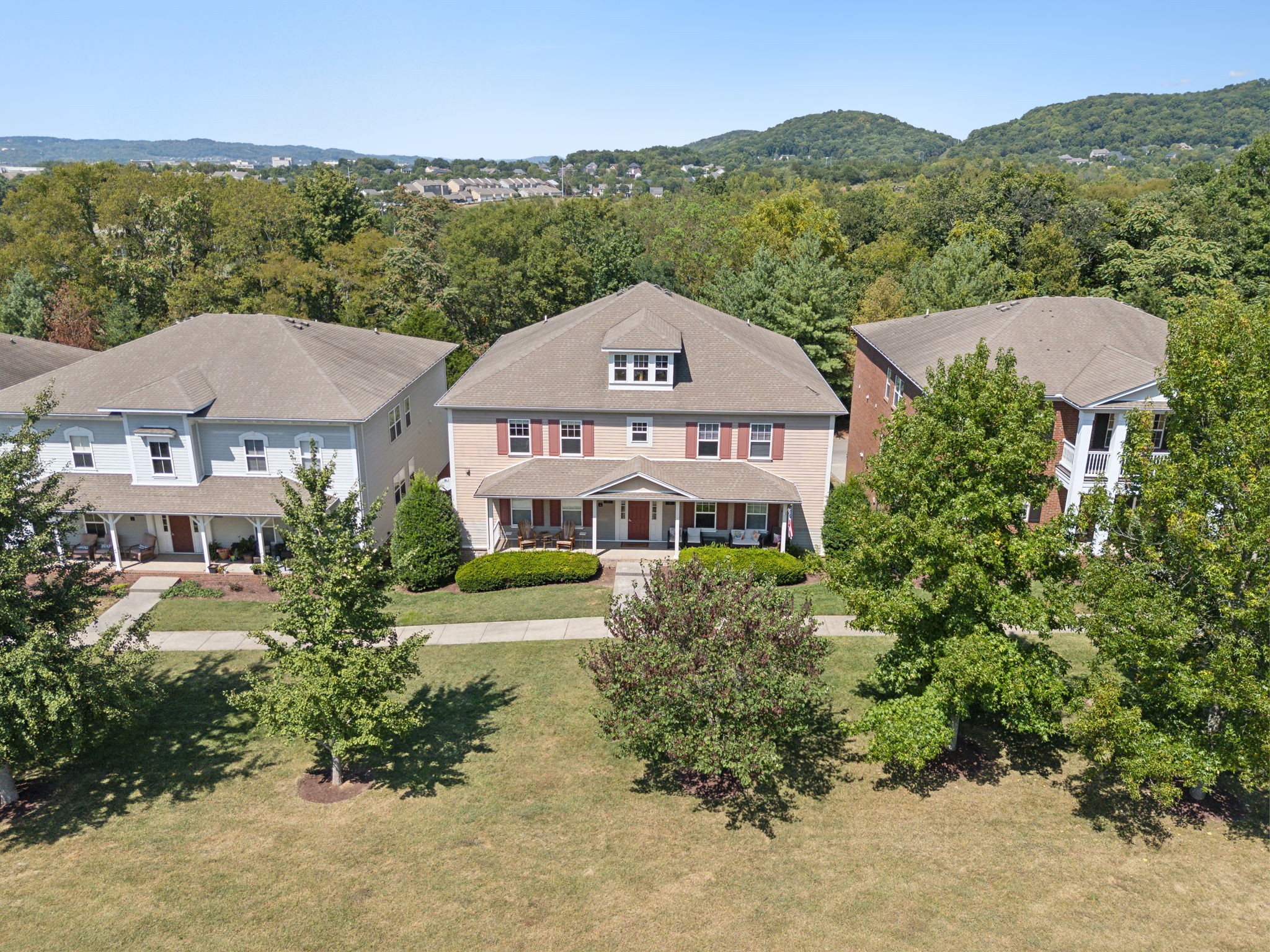 1253 Park Run Dr