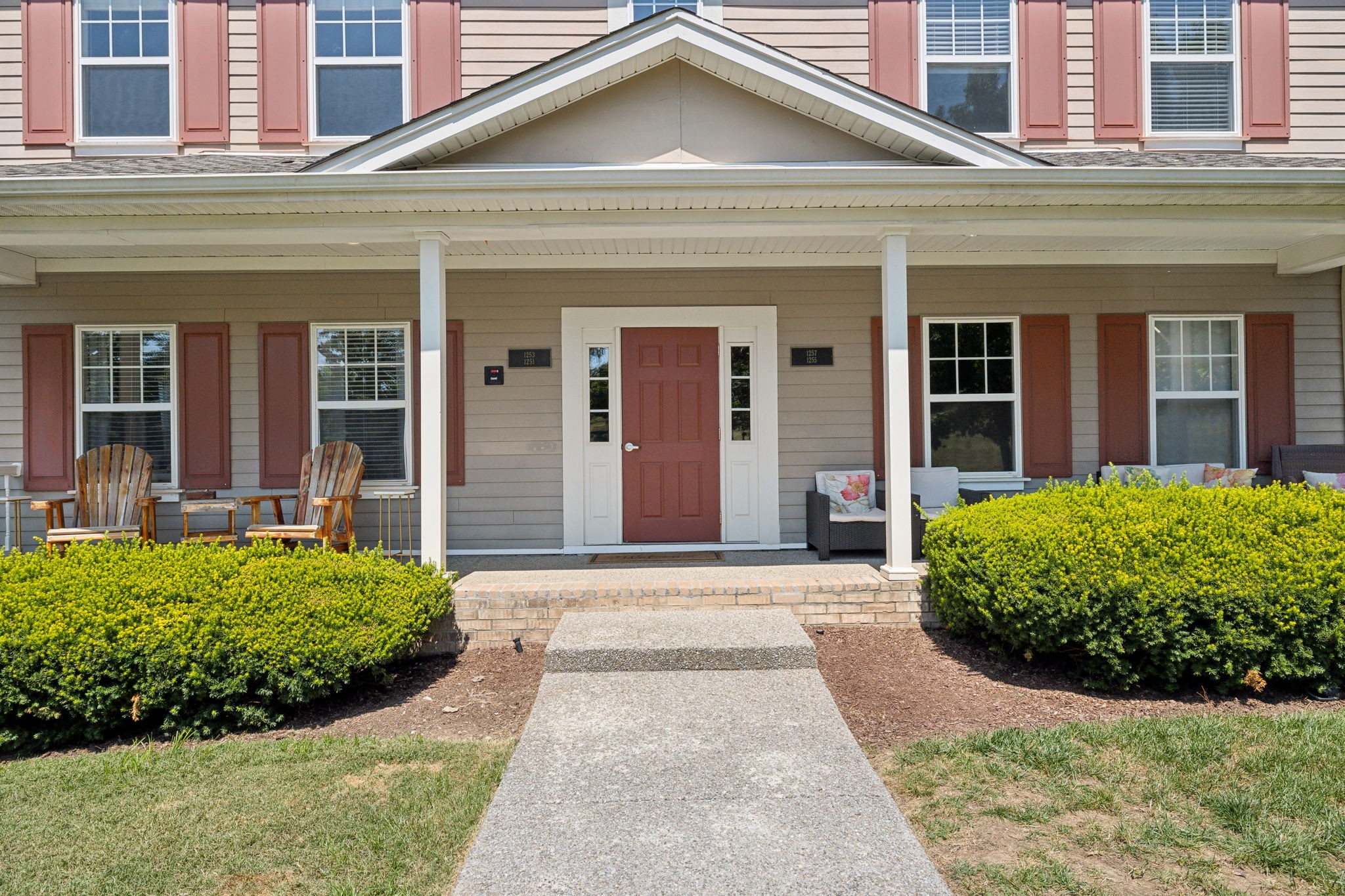 1253 Park Run Dr