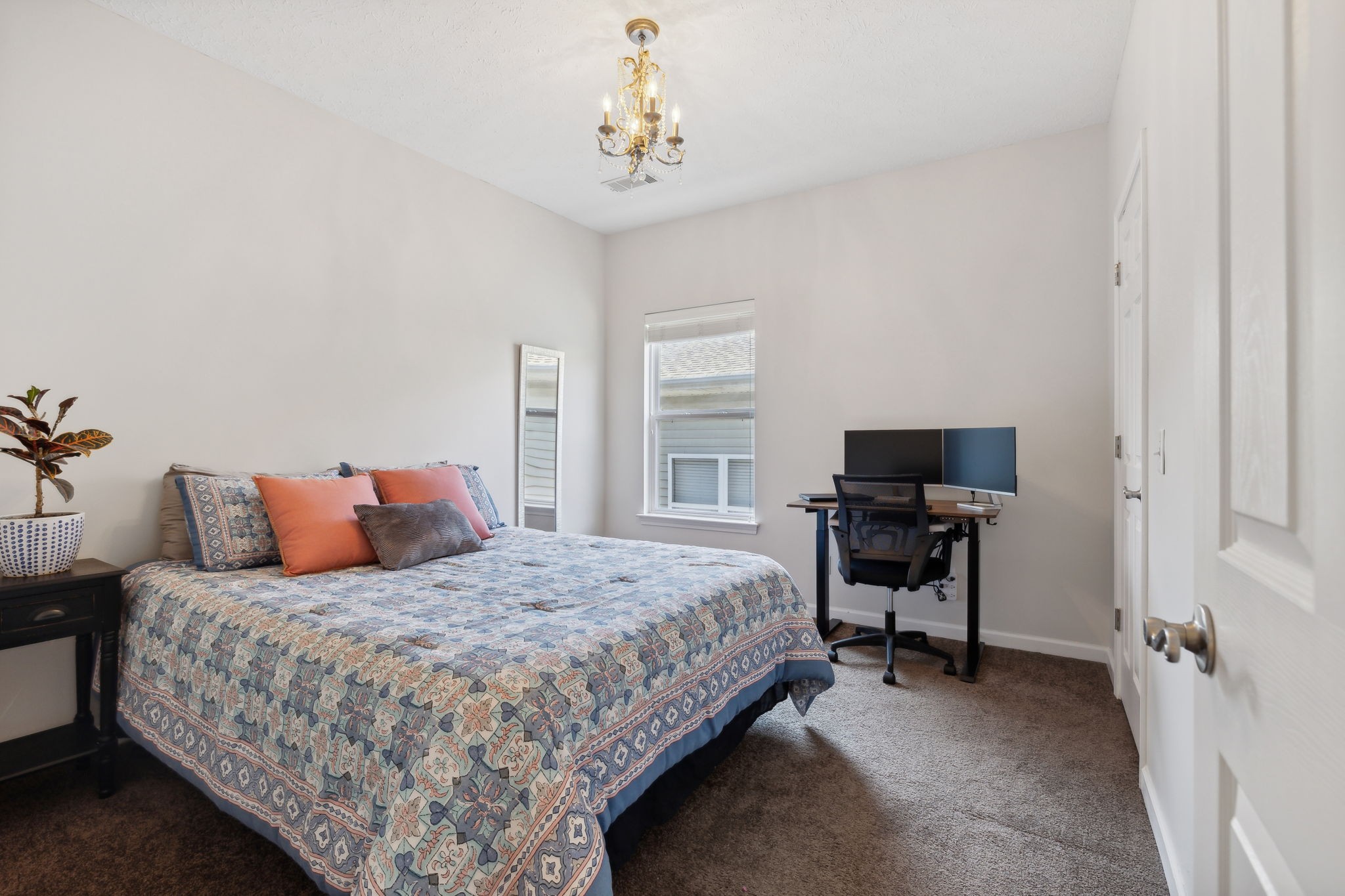 1253 Park Run Dr