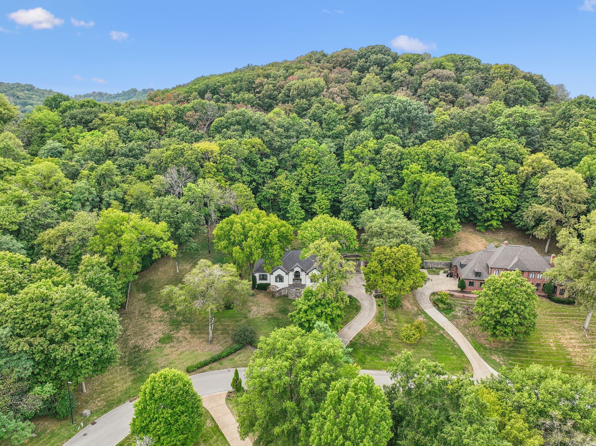 5221 Heathrow Hills Dr