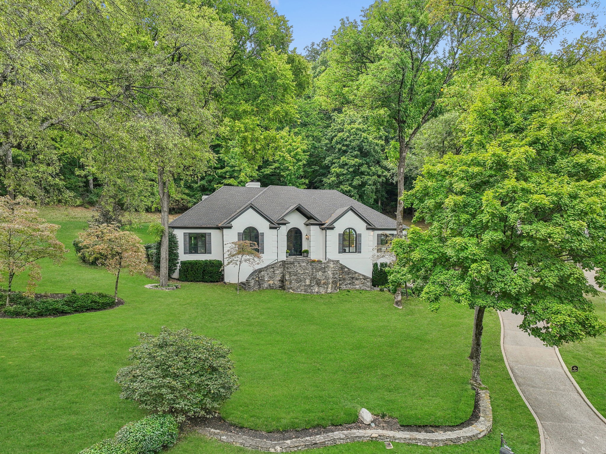 5221 Heathrow Hills Dr