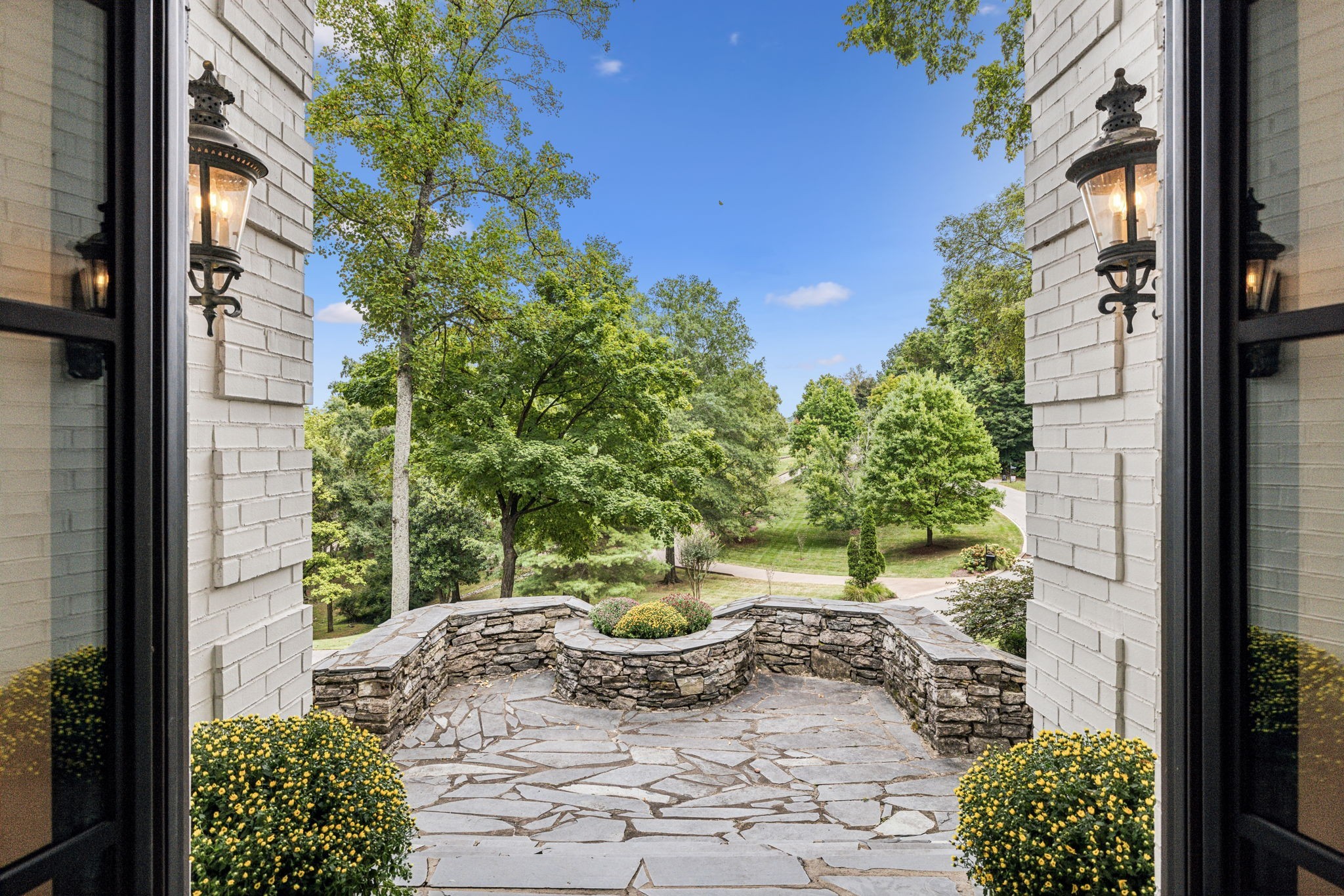 5221 Heathrow Hills Dr
