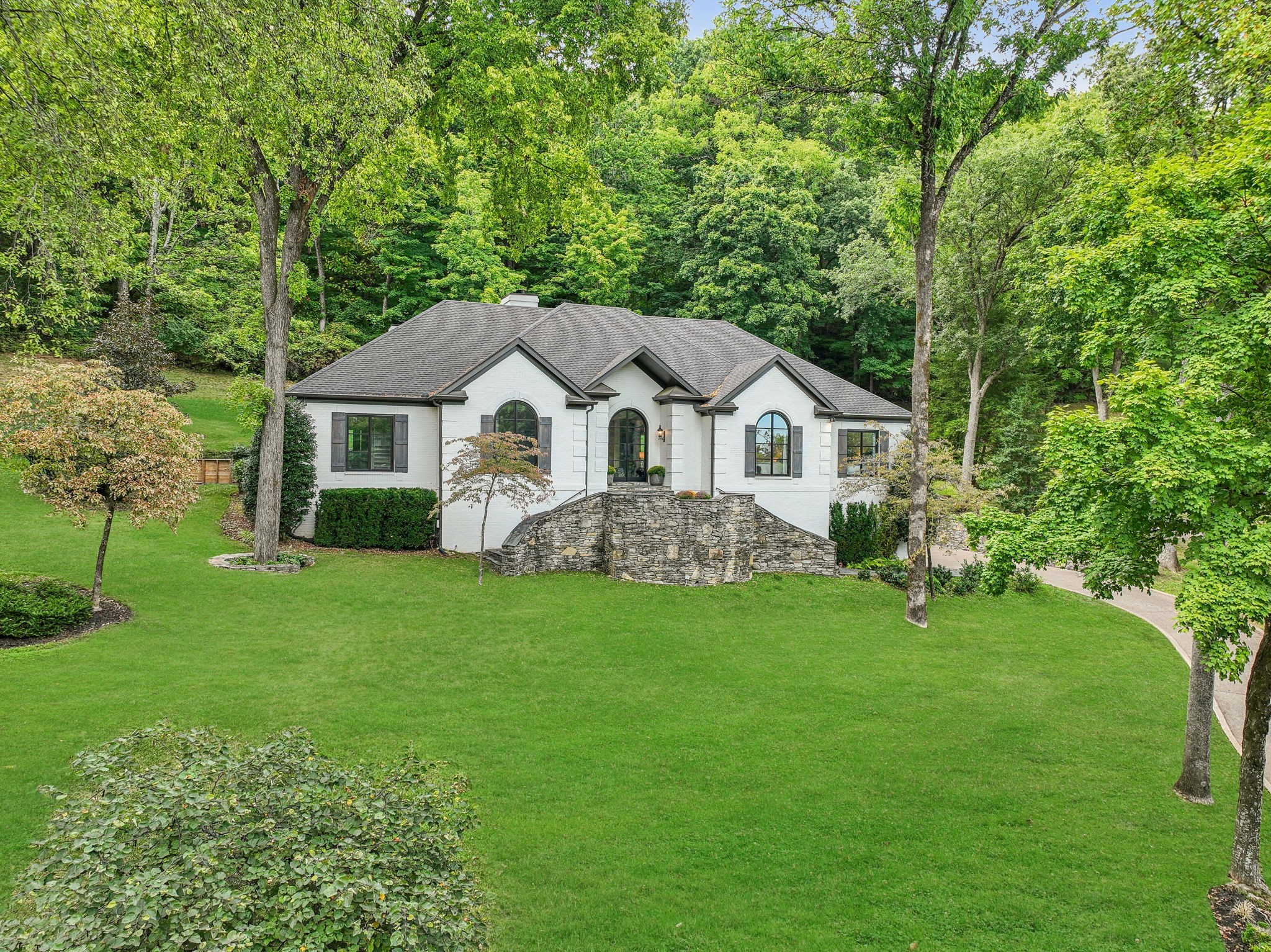 5221 Heathrow Hills Dr
