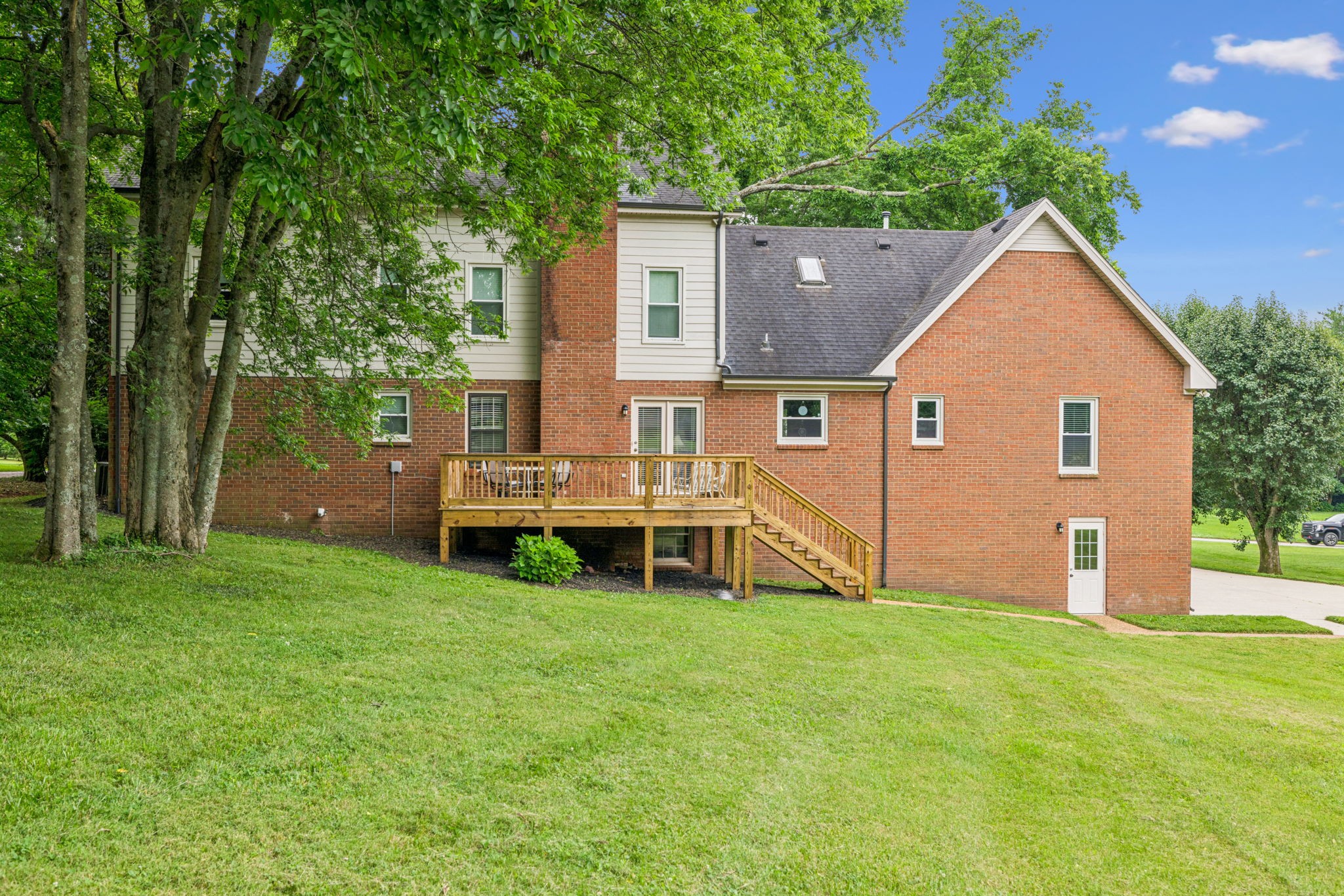 9214 Hunterboro Dr