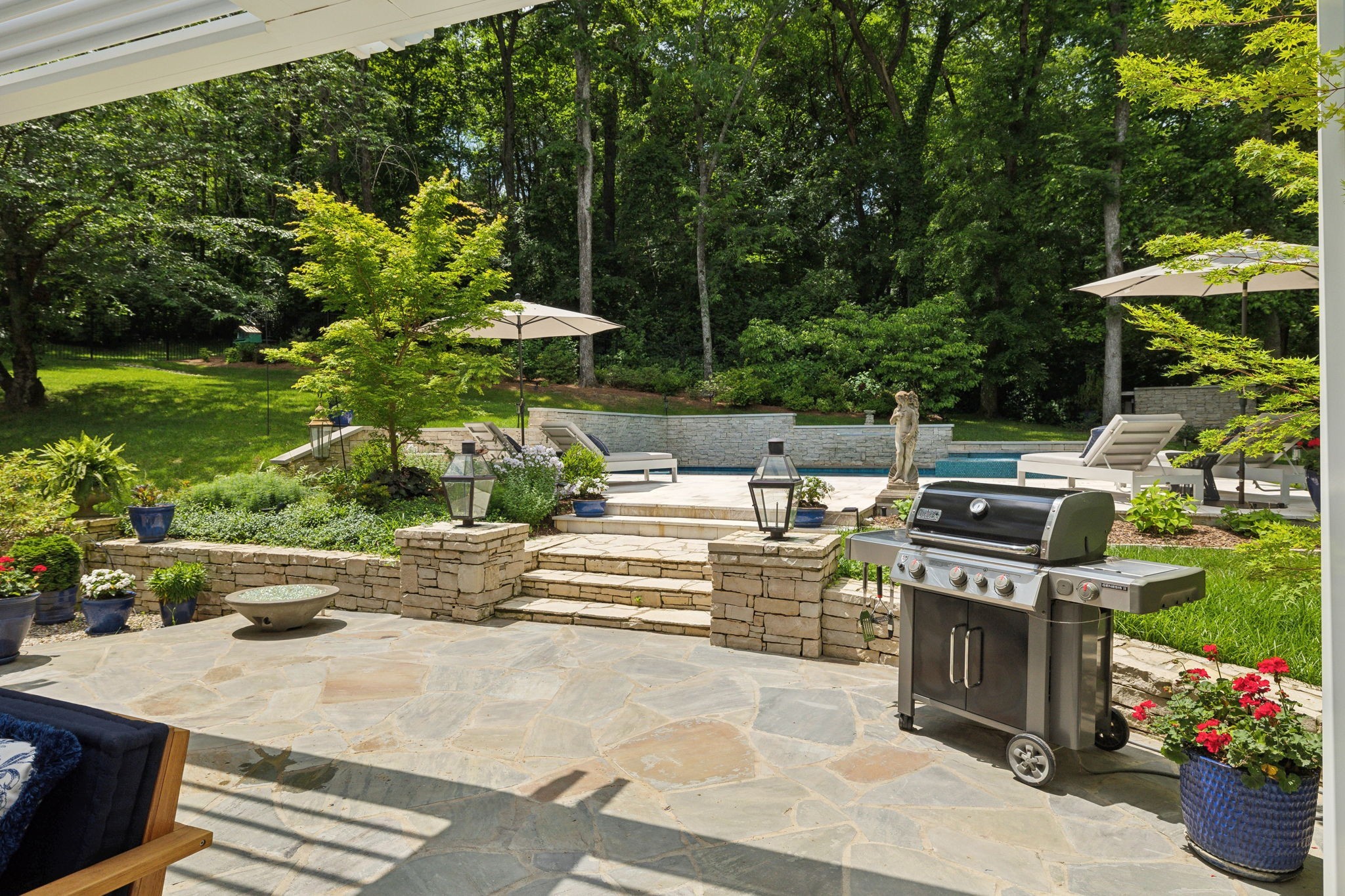 915 Calloway Dr