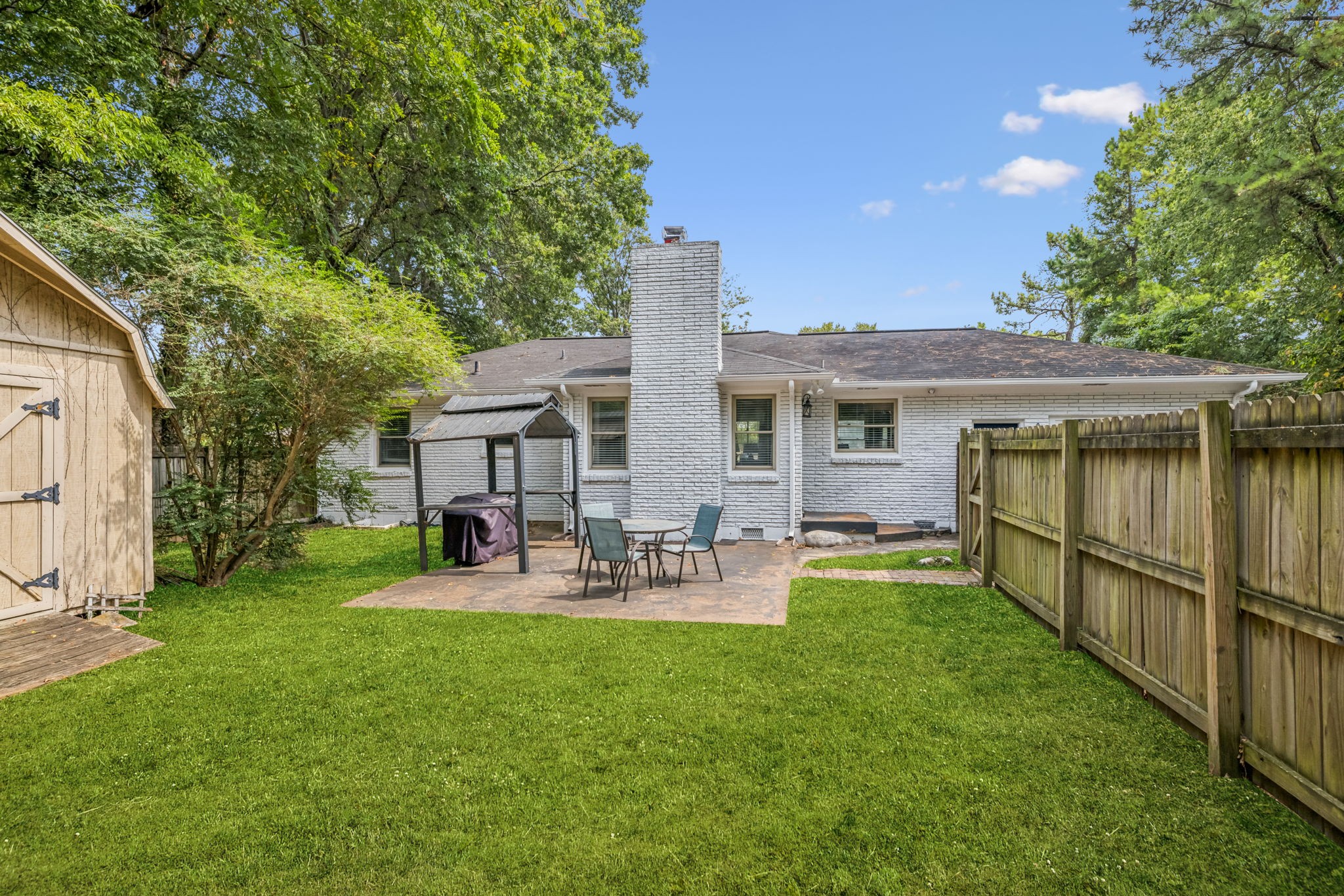 2502 Timwood Dr