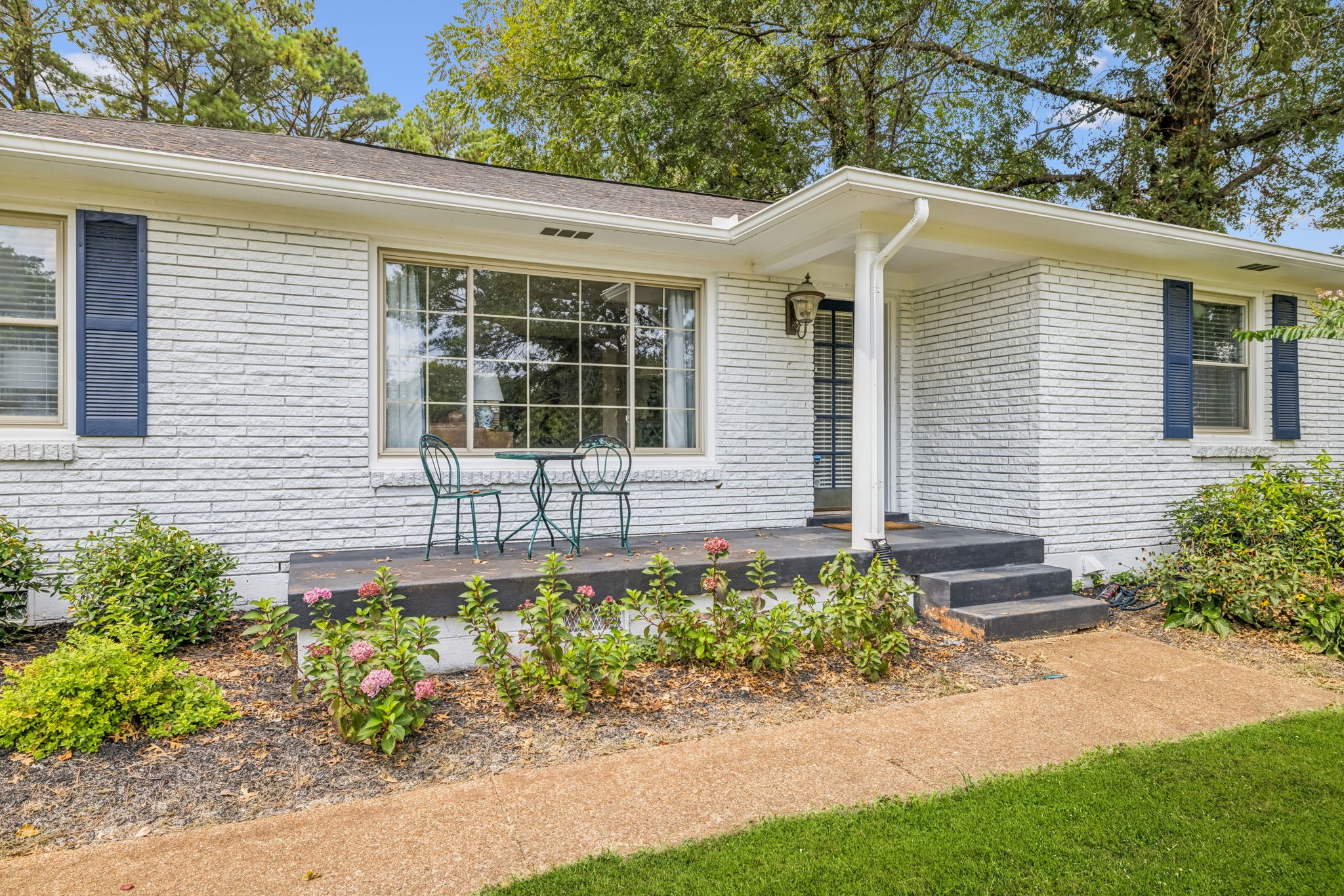 2502 Timwood Dr