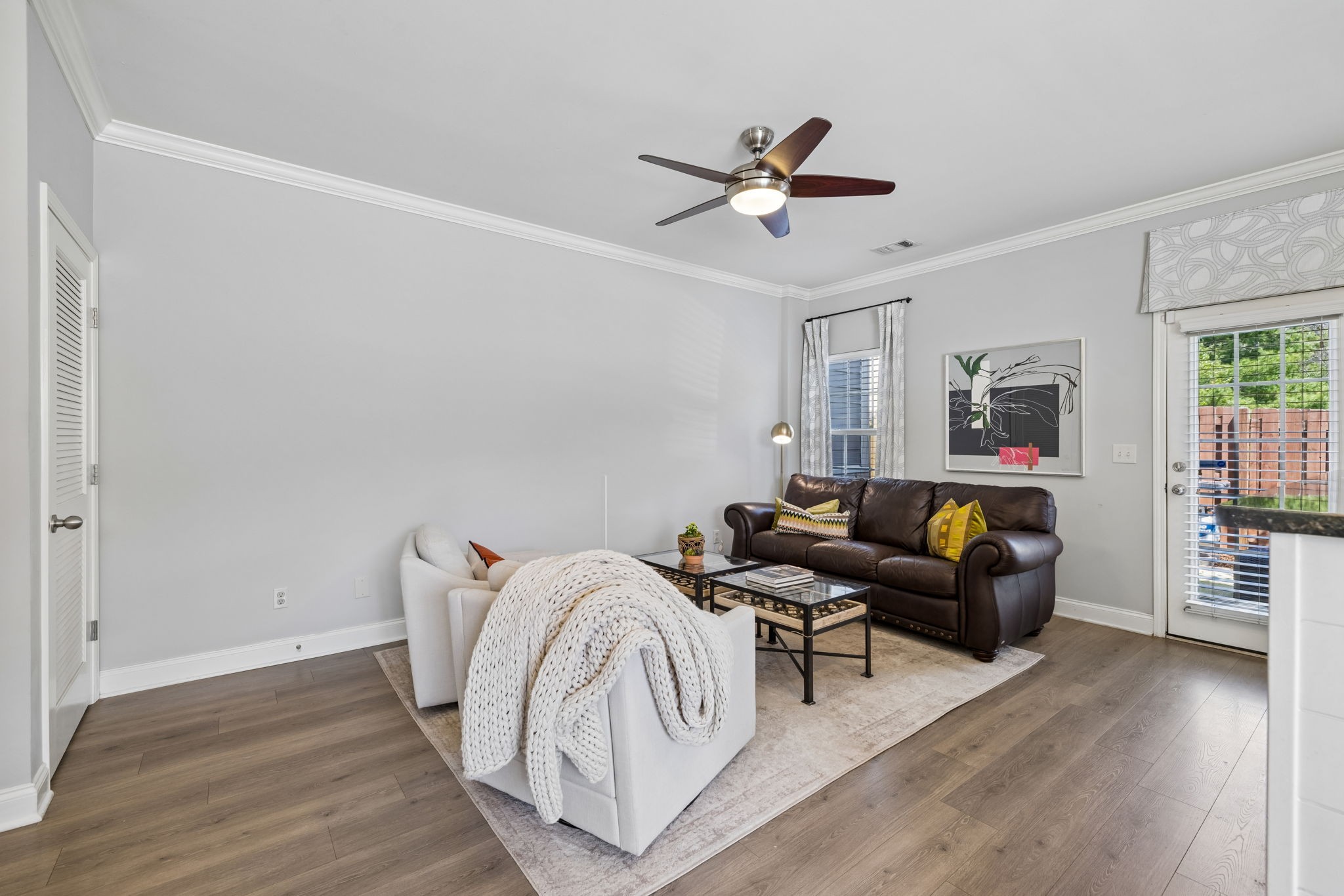 1040 Woodbury Falls Dr