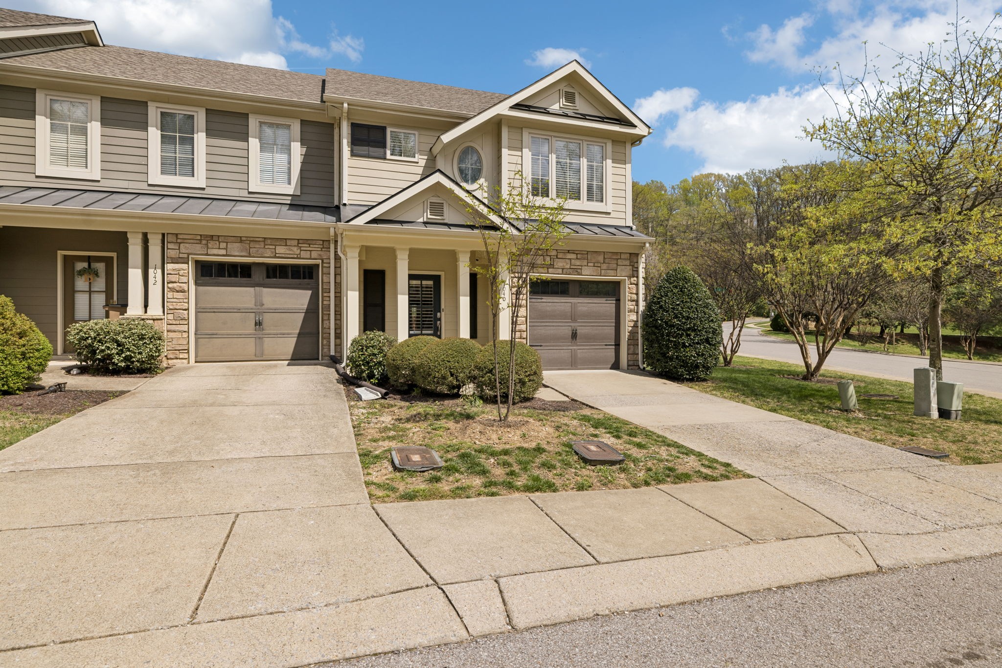 1040 Woodbury Falls Dr