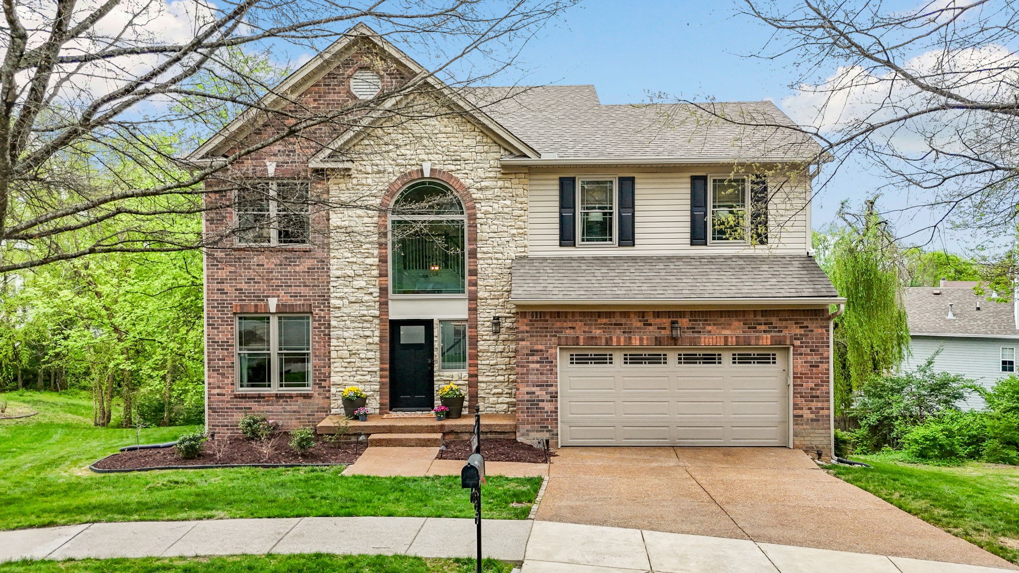 517 Hodges Ct