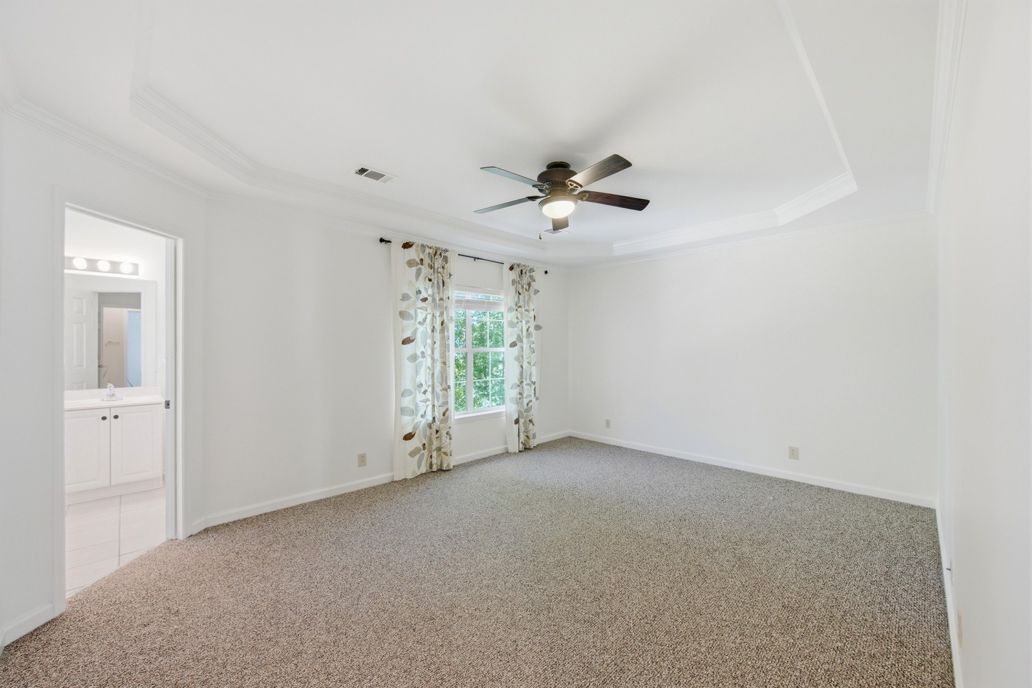447 Essex Park Cir