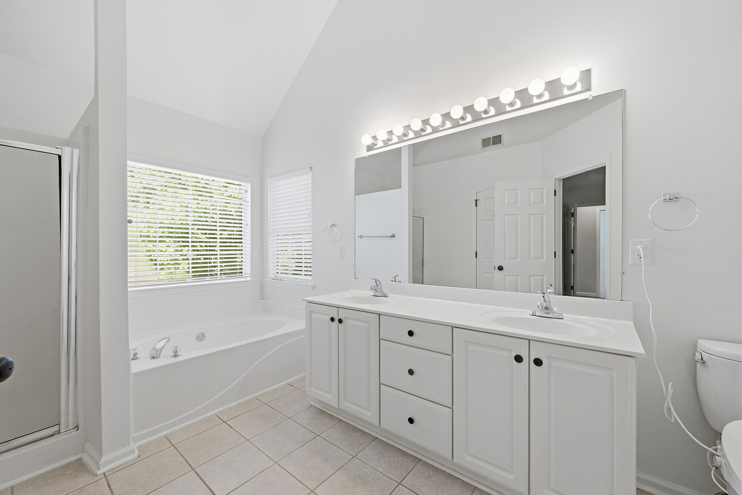 447 Essex Park Cir