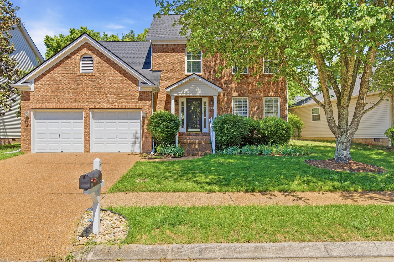 447 Essex Park Cir