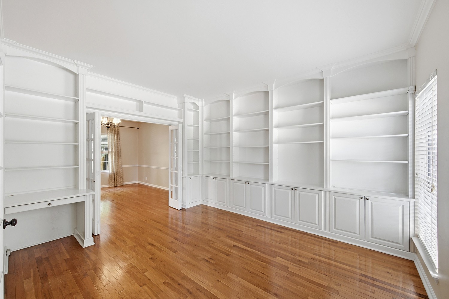 447 Essex Park Cir