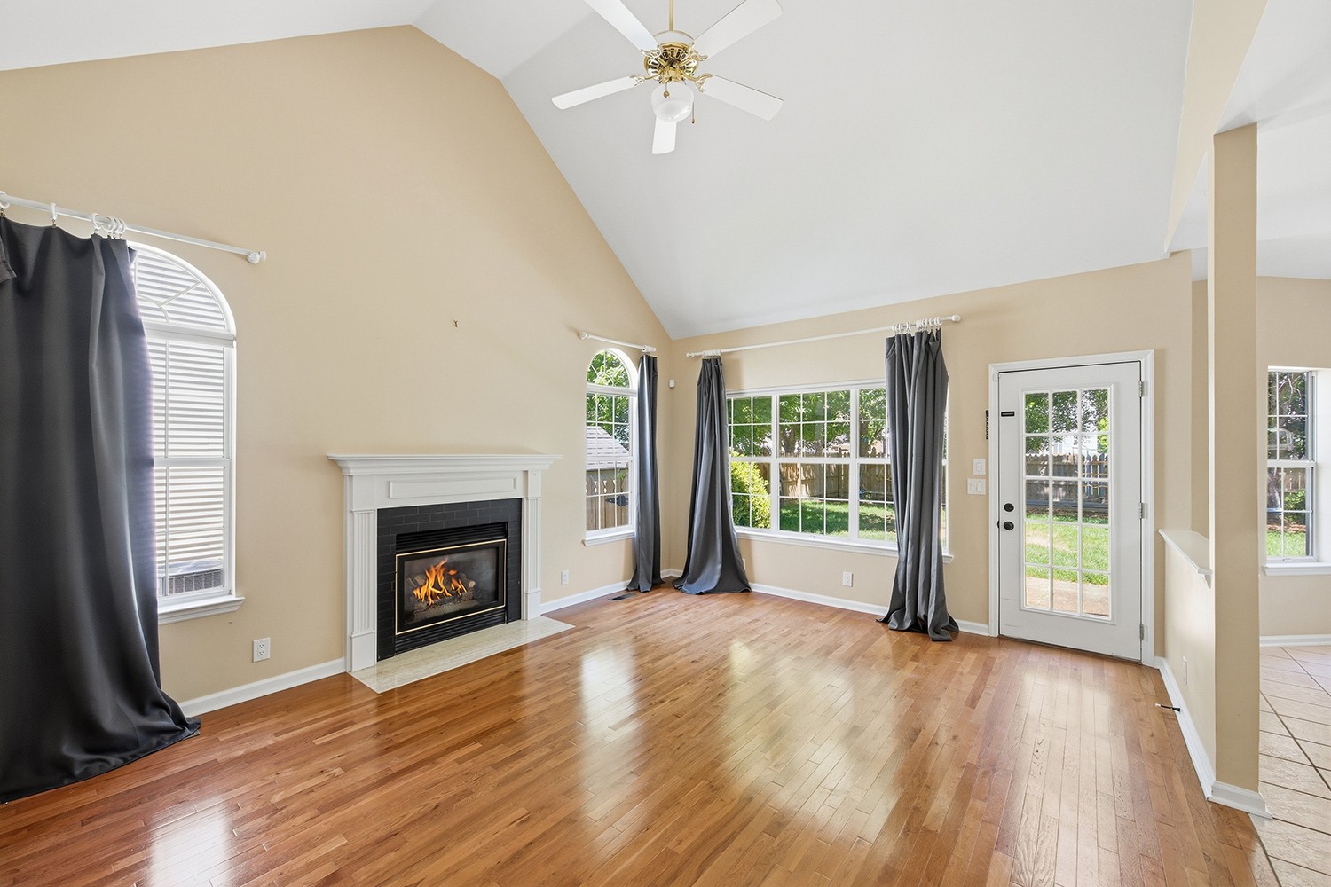 447 Essex Park Cir