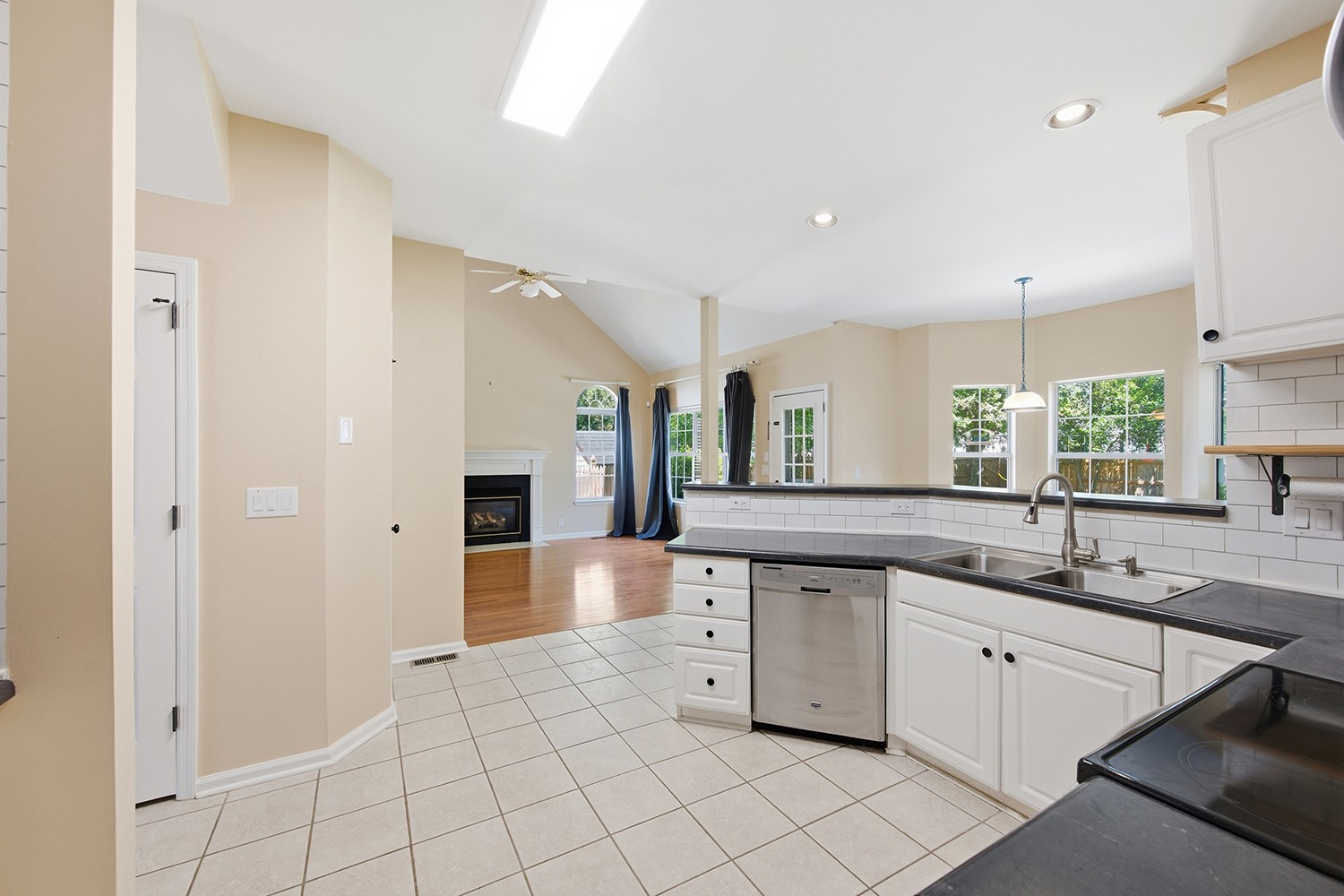 447 Essex Park Cir