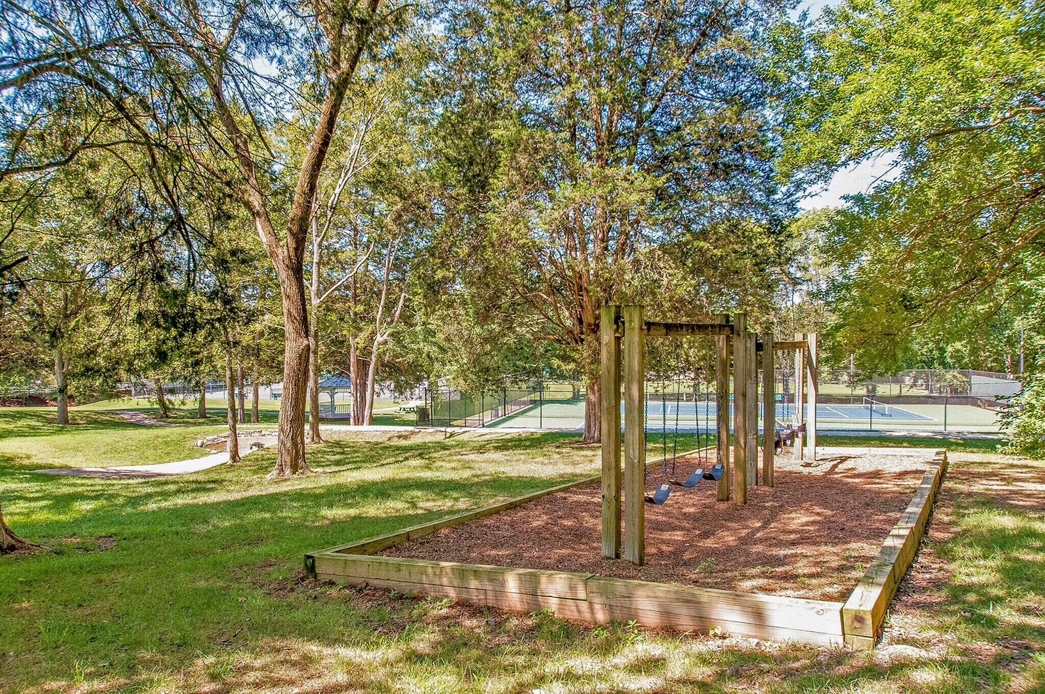 447 Essex Park Cir