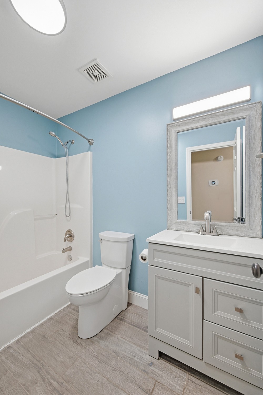 447 Essex Park Cir