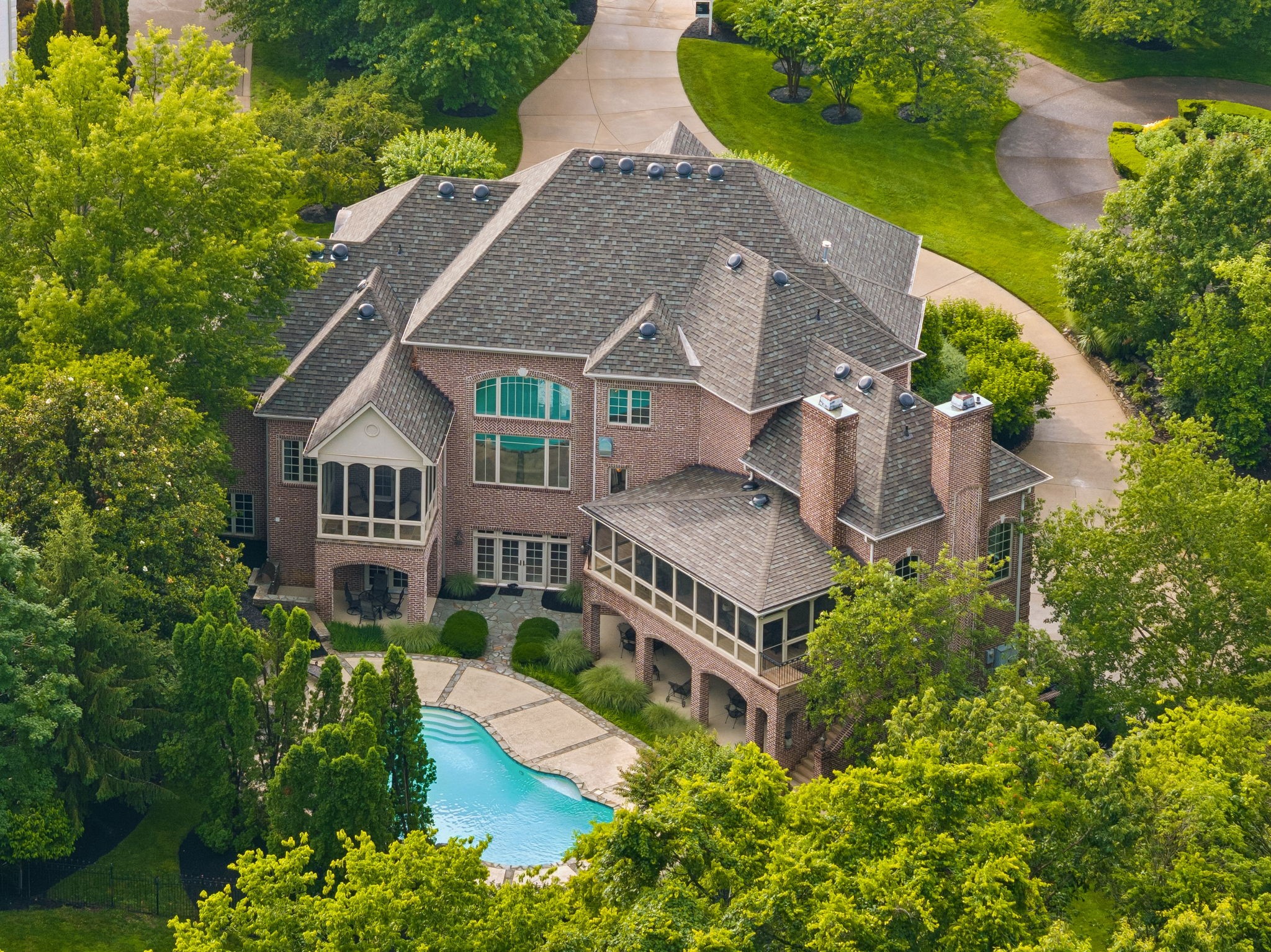 5213 Colfax Ct