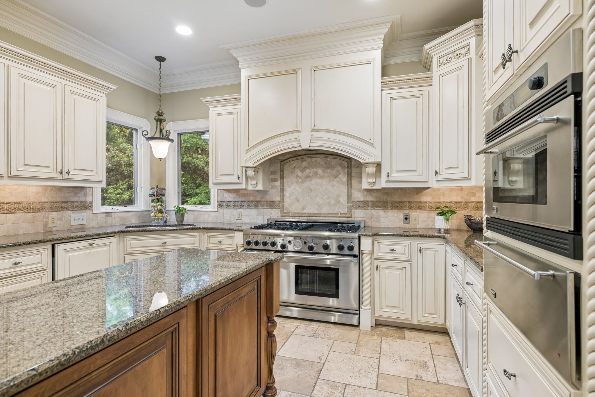 5213 Colfax Ct