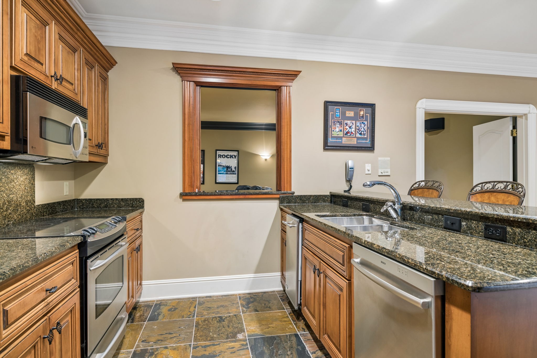 5213 Colfax Ct