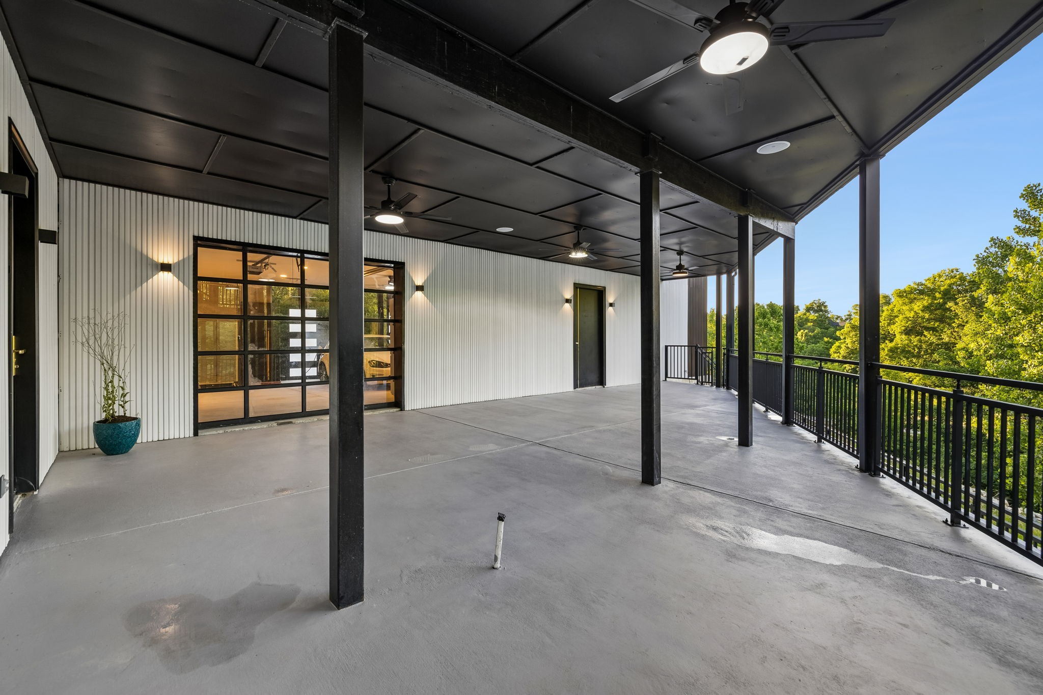 5824 Woodland Hills Dr