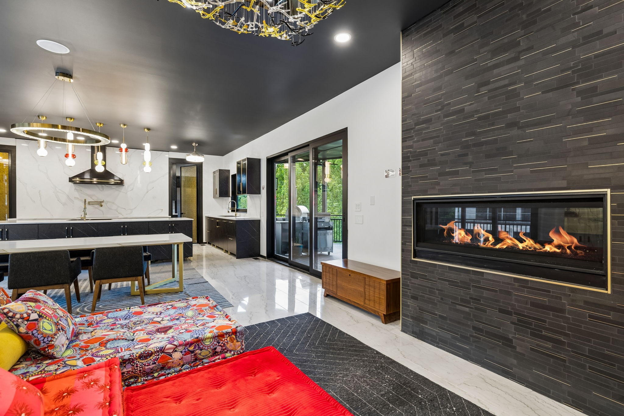 5824 Woodland Hills Dr