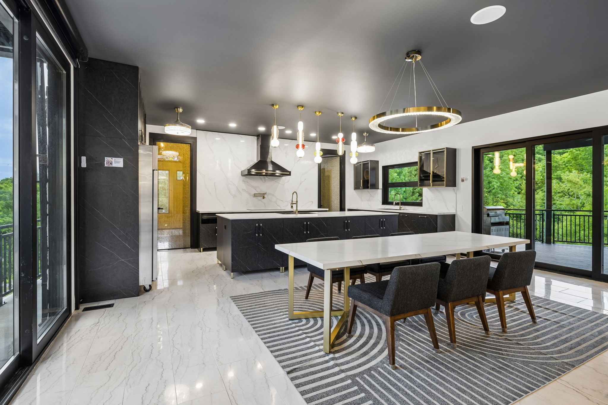 5824 Woodland Hills Dr