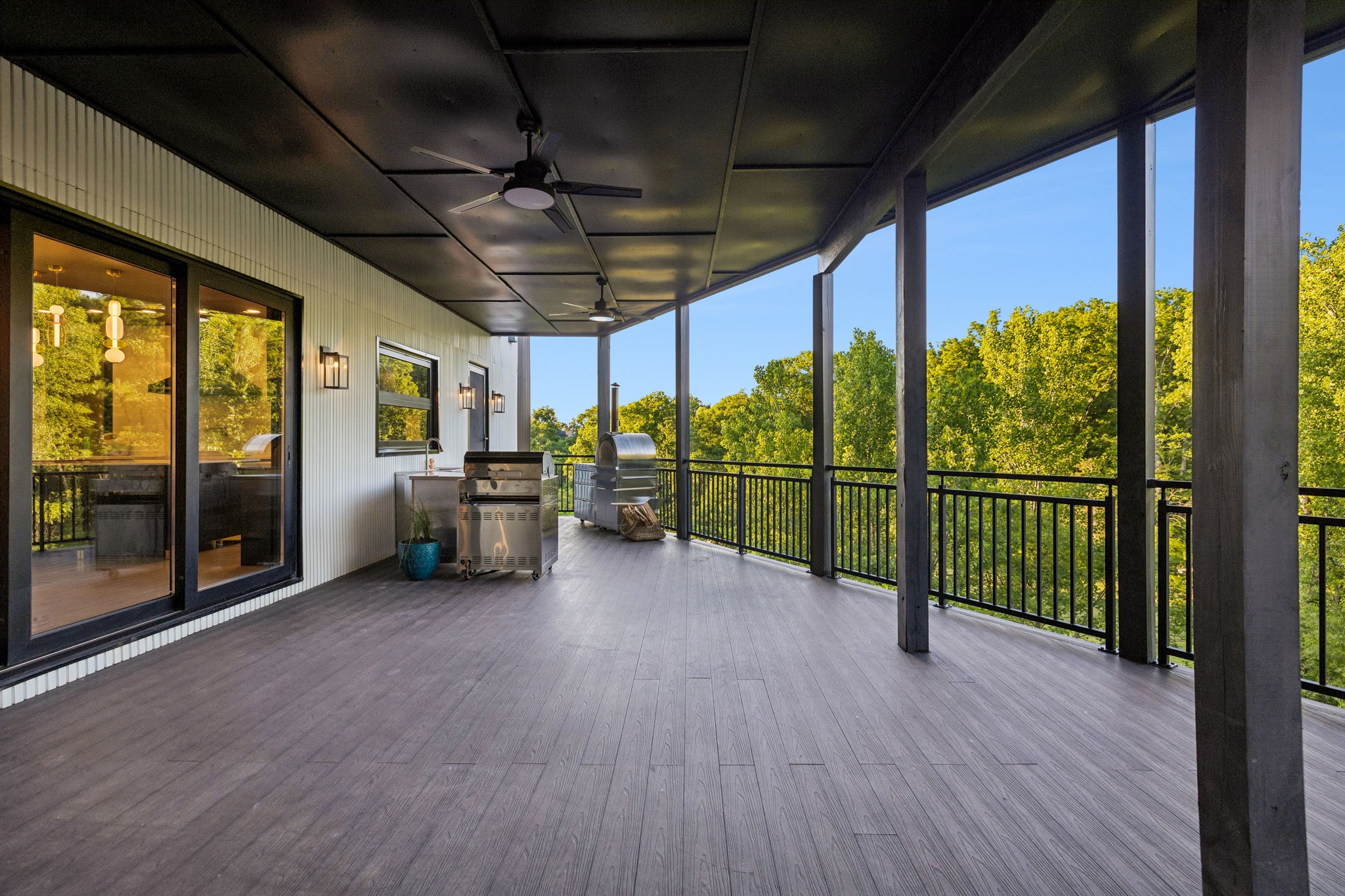 5824 Woodland Hills Dr