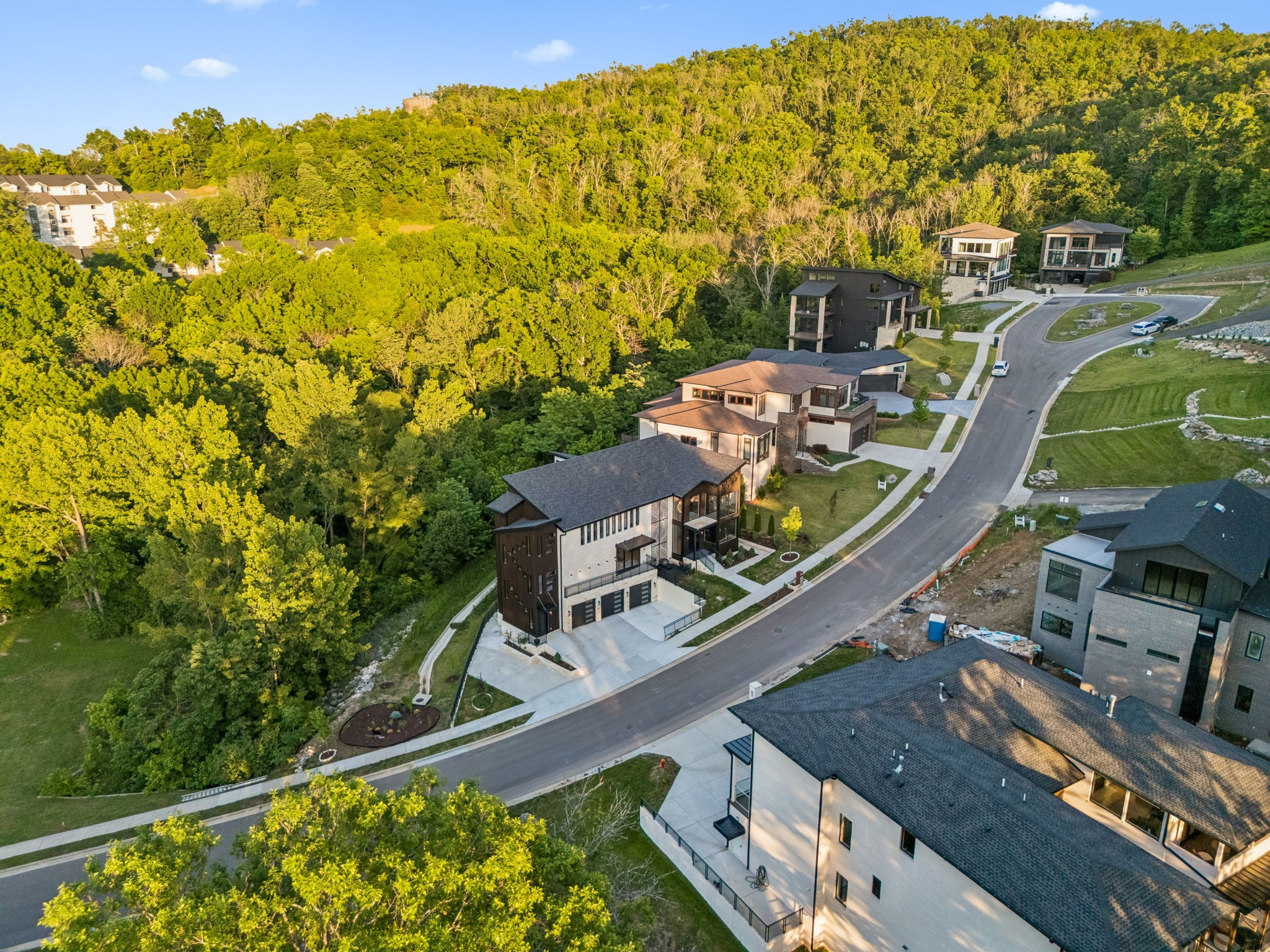 5824 Woodland Hills Dr