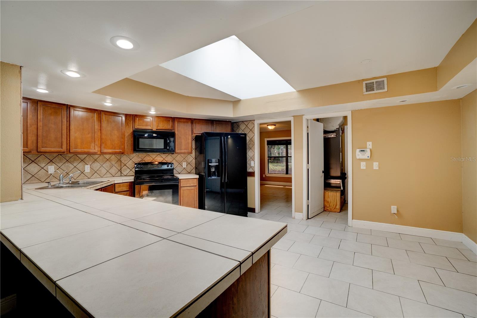 1077 NODDING PINES WAY