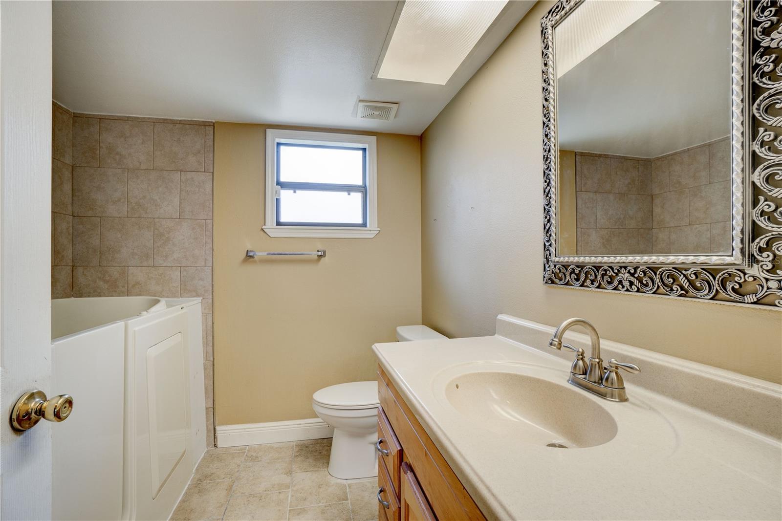 1077 NODDING PINES WAY