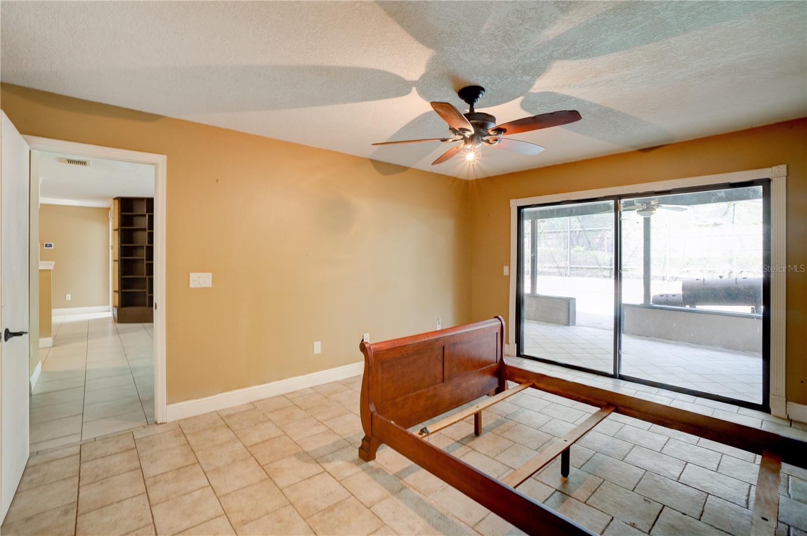 1077 NODDING PINES WAY