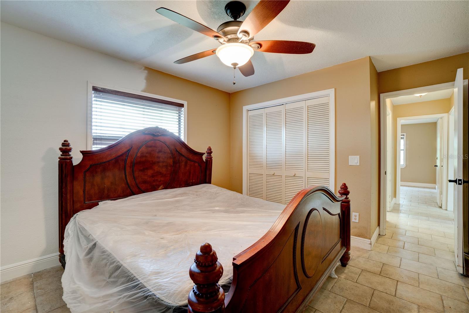 1077 NODDING PINES WAY