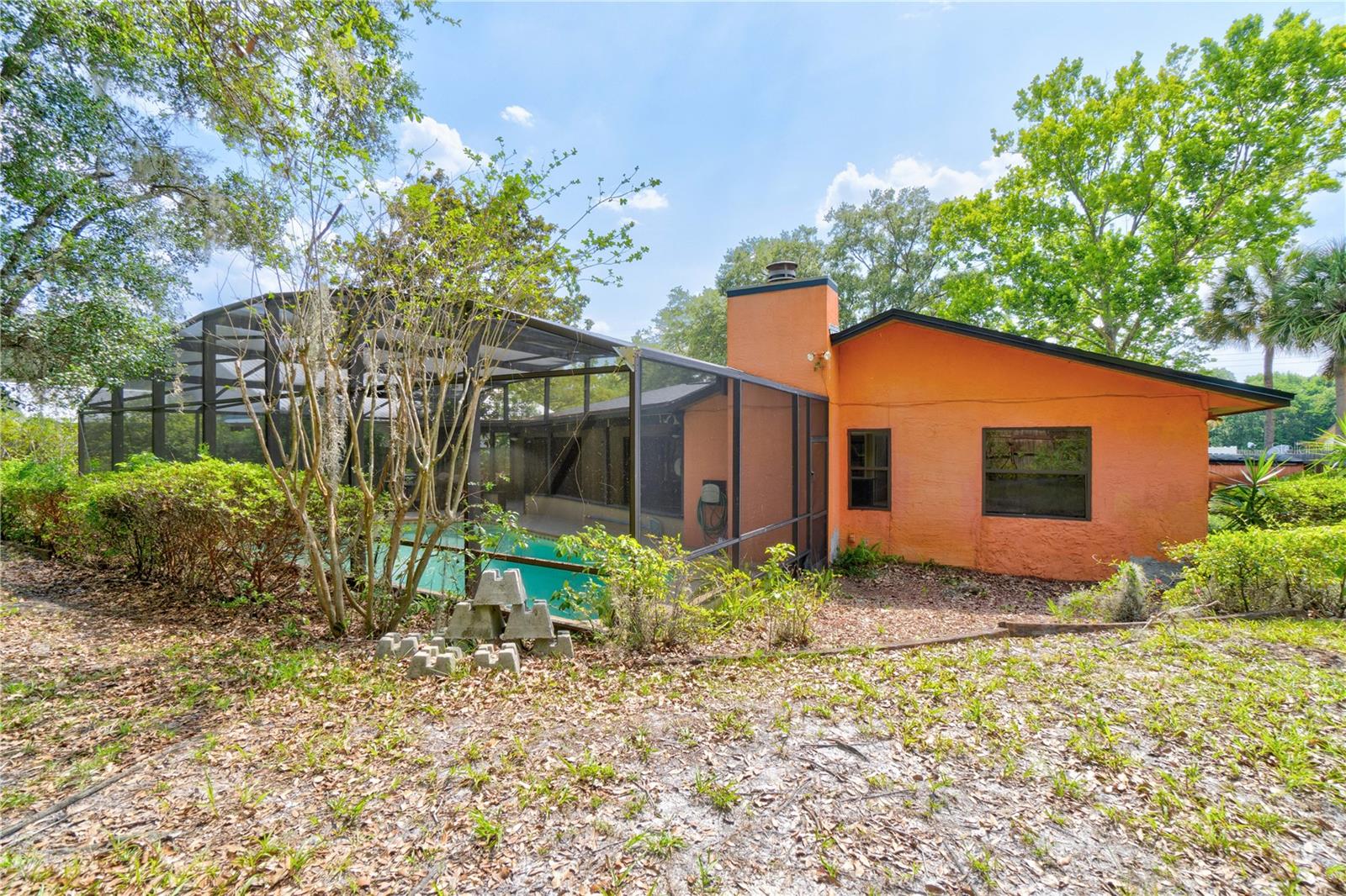 1077 NODDING PINES WAY