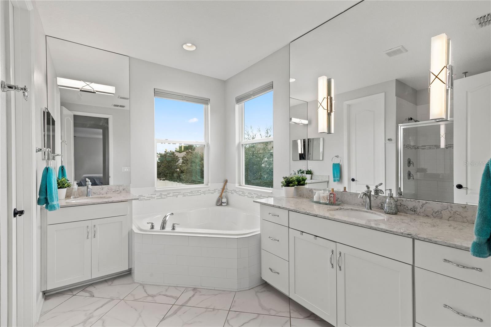 7984 PLEASANT PINE CIR